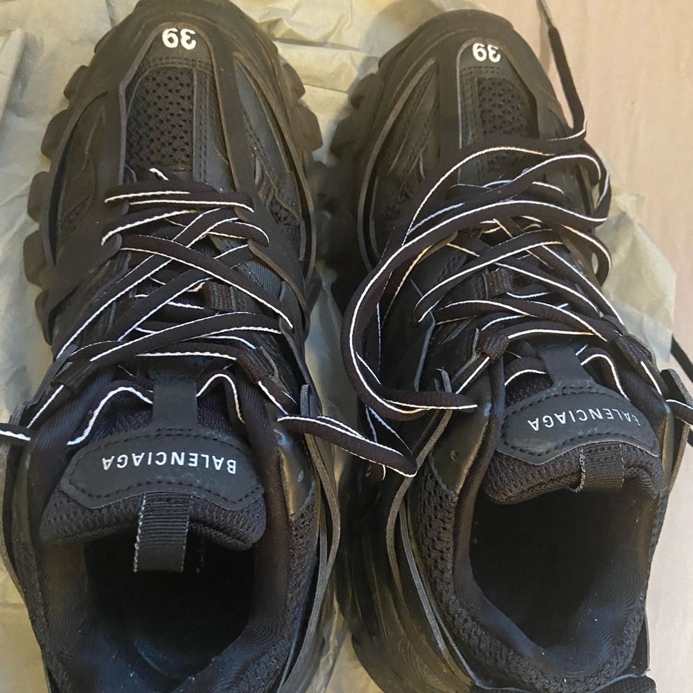 Balenciaga Tracks black